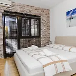 Maky & Dino Apartament *