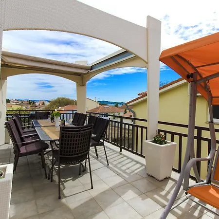 Apartment Maky & Dino Vodice