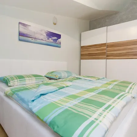 Maky & Dino Apartment Vodice