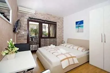 Maky & Dino Apartment