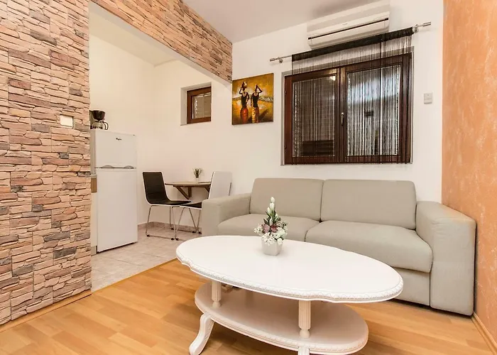 Apartman Maky & Dino Vodice